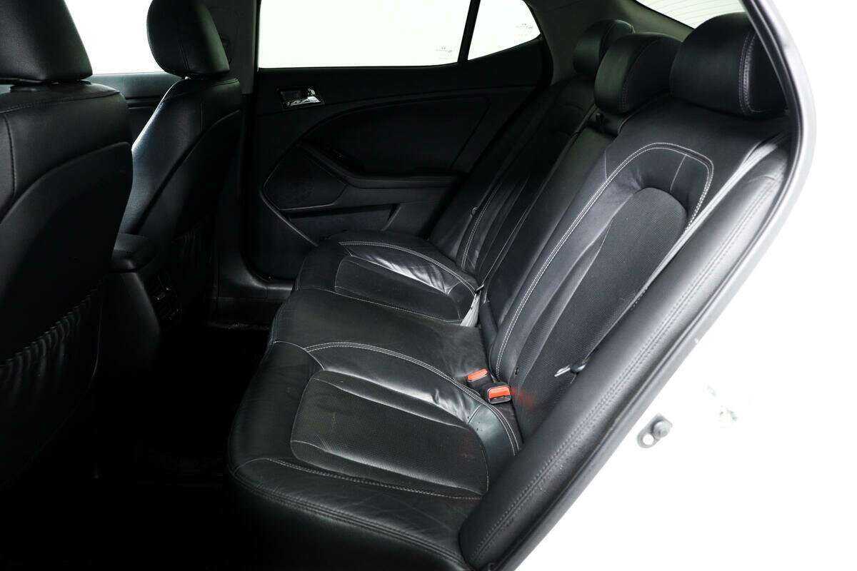 Kia Optima с пробегом — 2011 год. Фото: #11