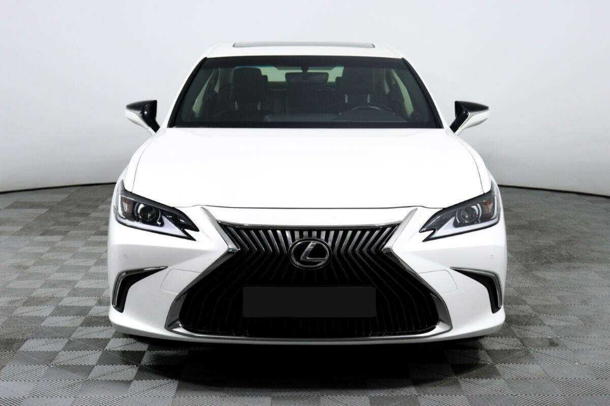 Lexus ES с пробегом — 2021 год. Фото: #1