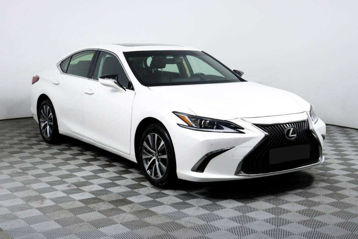 Lexus ES с пробегом — 2021 год. Фото: #2