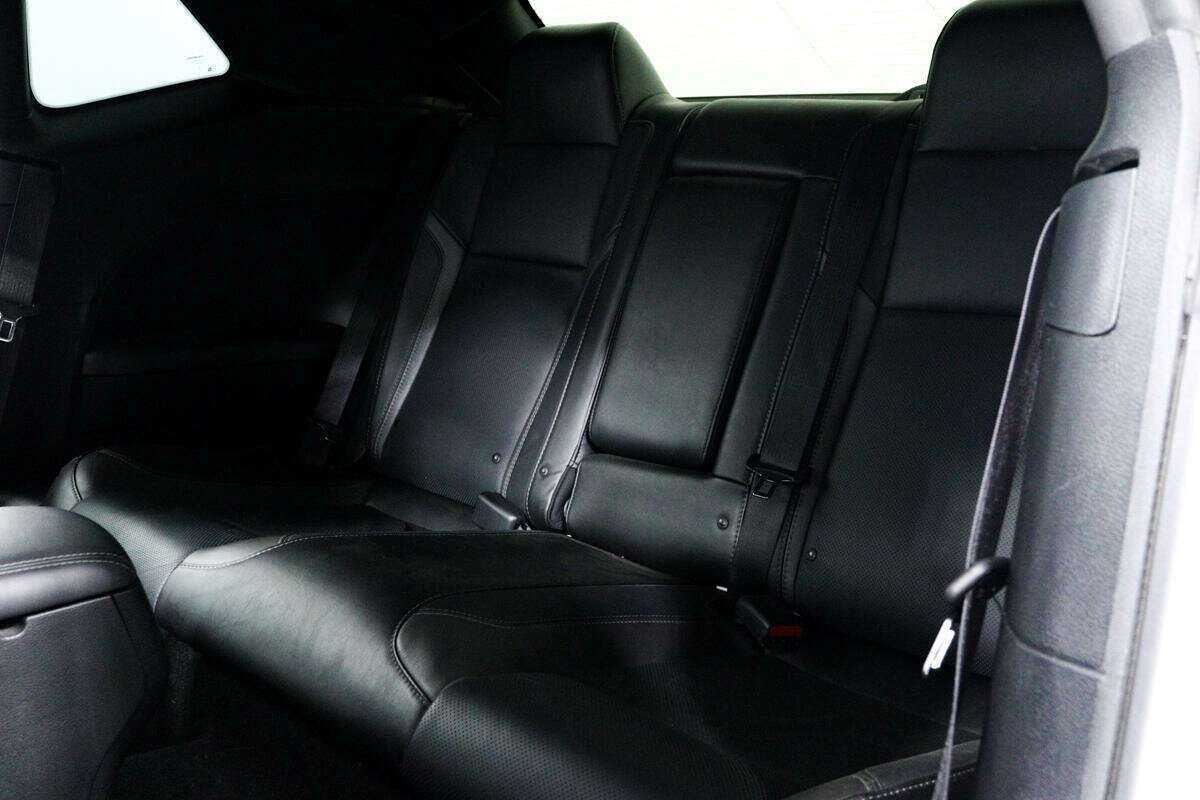 Dodge Challenger с пробегом — 2020 год. Фото: #10