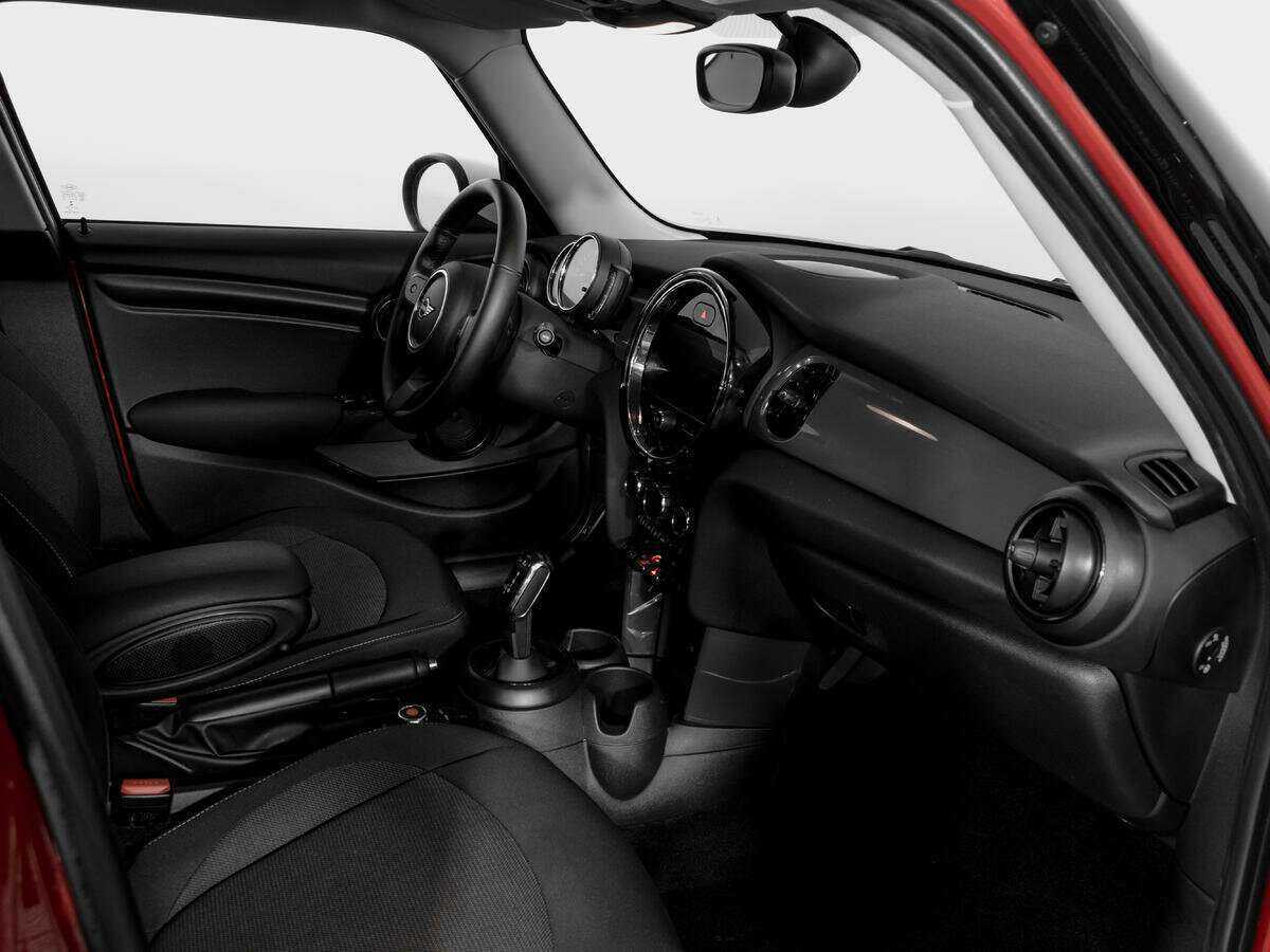 Mini Hatch с пробегом — 2021 год. Фото: #8