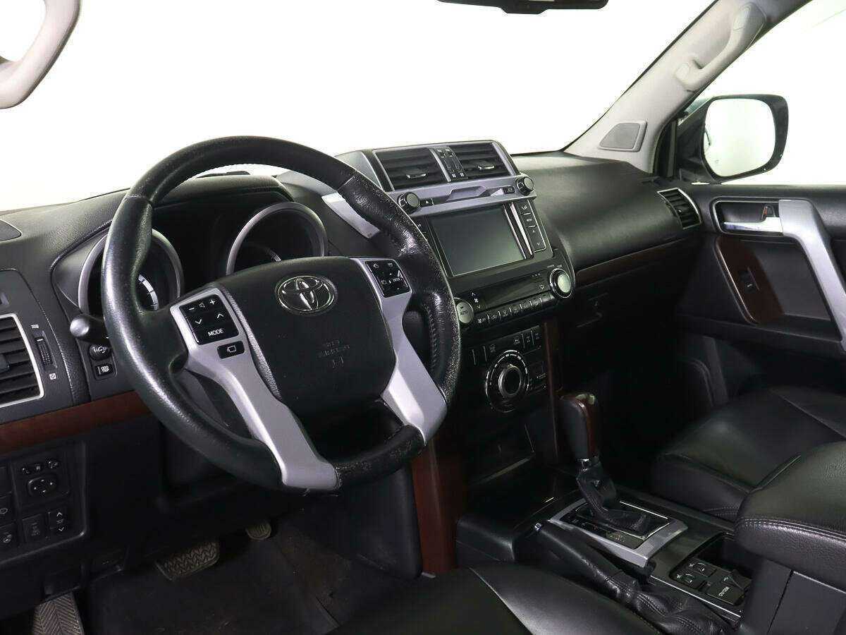Toyota Land Cruiser Prado с пробегом — 2015 год. Фото: #12