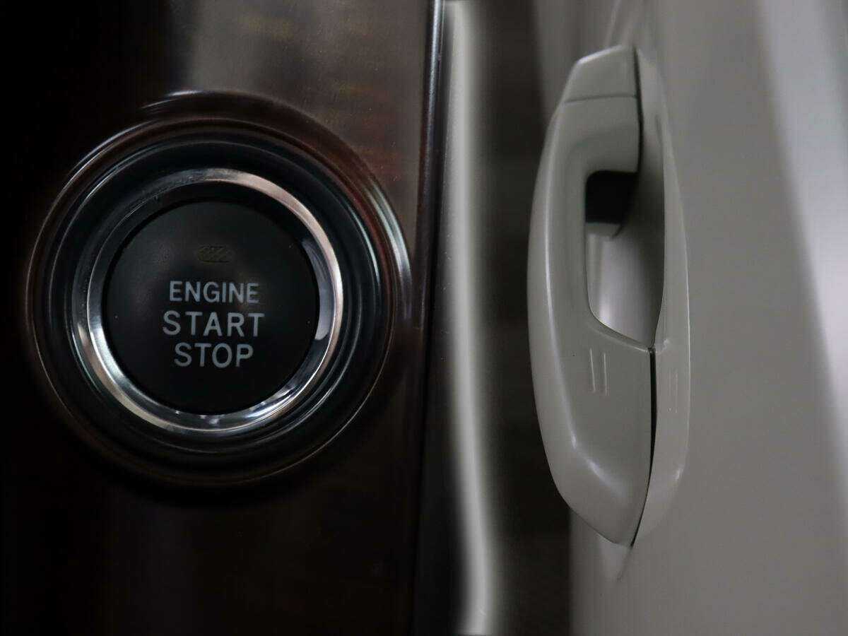 Toyota Land Cruiser Prado с пробегом — 2015 год. Фото: #14