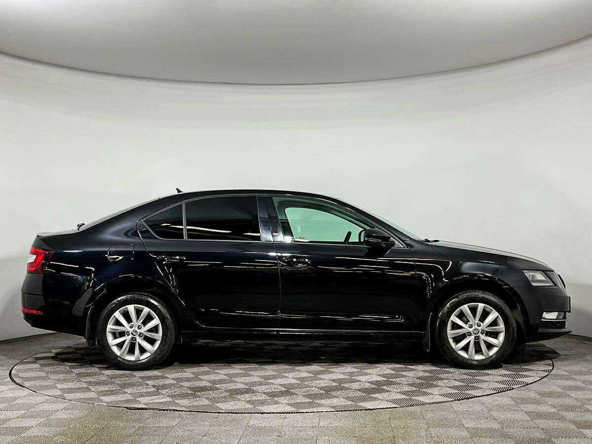 Skoda Octavia с пробегом — 2018 год. Фото: #3