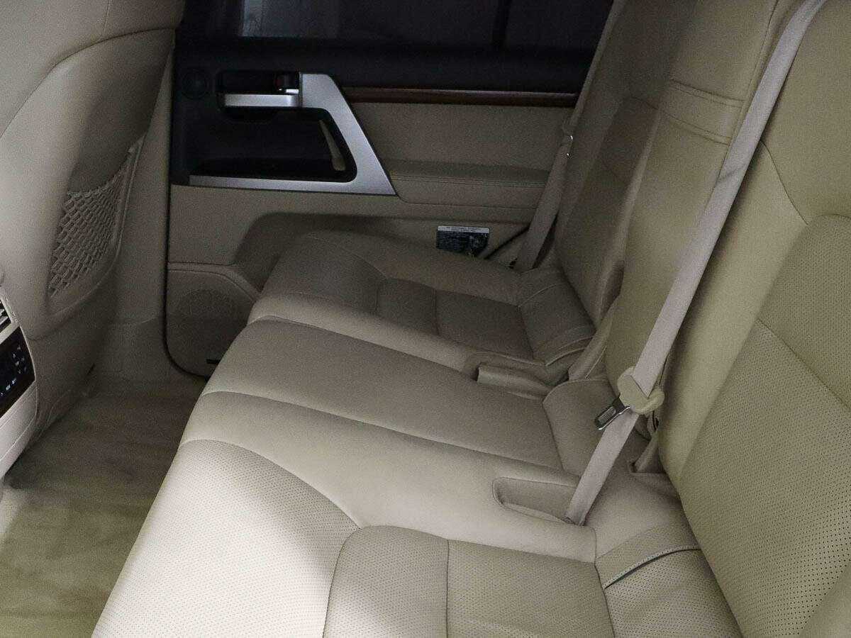 Toyota Land Cruiser с пробегом — 2015 год. Фото: #5