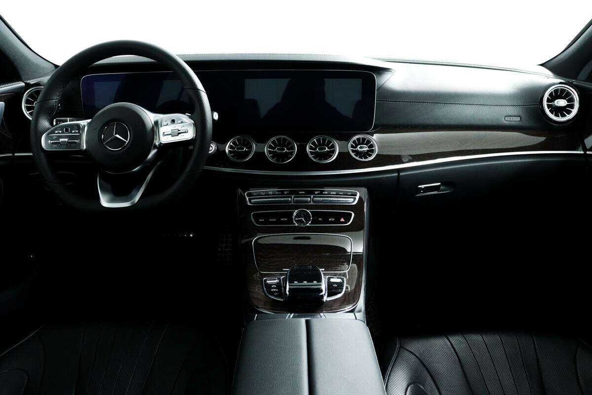 Mercedes-Benz CLS с пробегом — 2020 год. Фото: #10