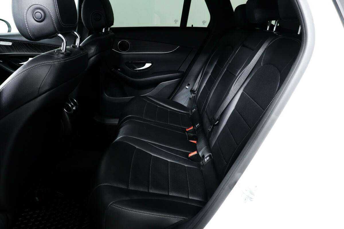 Mercedes-Benz GLC с пробегом — 2015 год. Фото: #11