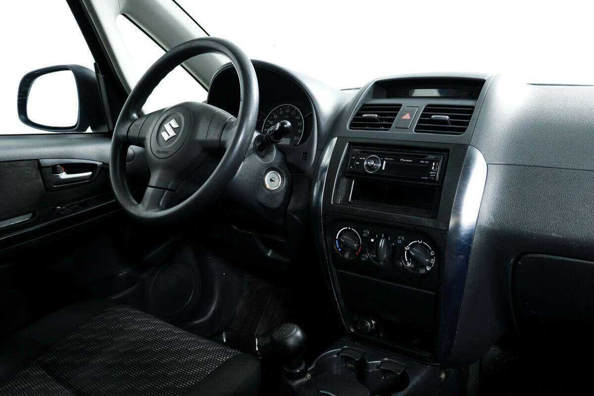 Suzuki SX4 с пробегом — 2008 год. Фото: #8