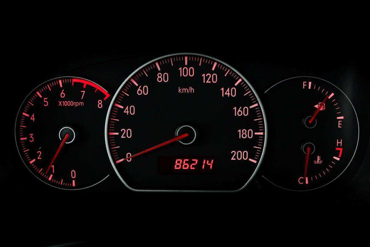 Suzuki SX4 с пробегом — 2008 год. Фото: #9