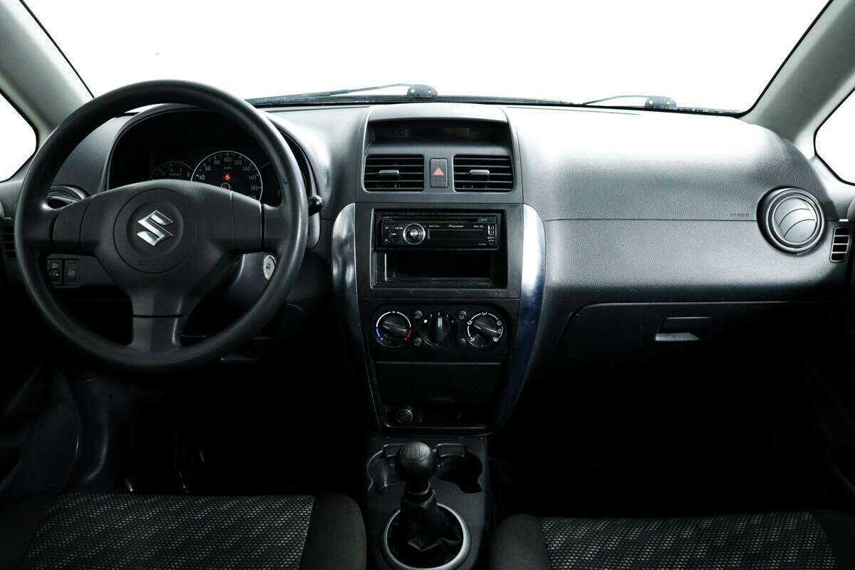 Suzuki SX4 с пробегом — 2008 год. Фото: #10