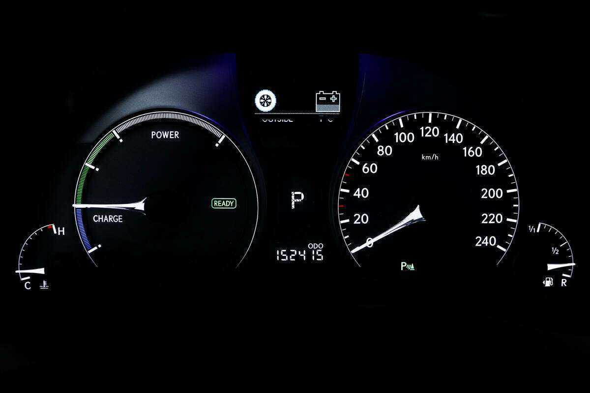 Lexus RX с пробегом — 2010 год. Фото: #9