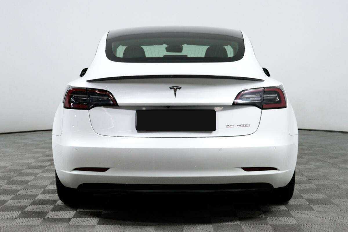 Tesla Model 3 с пробегом — 2019 год. Фото: #5