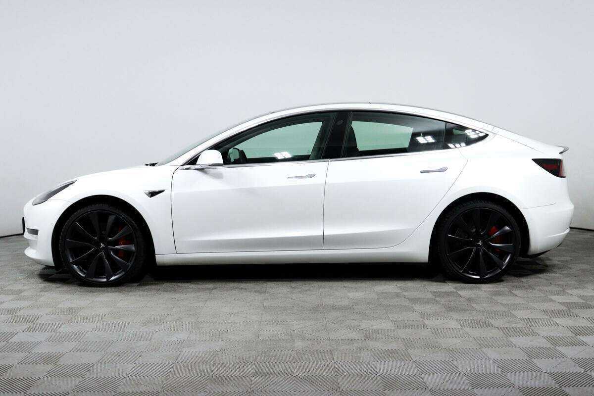 Tesla Model 3 с пробегом — 2019 год. Фото: #7