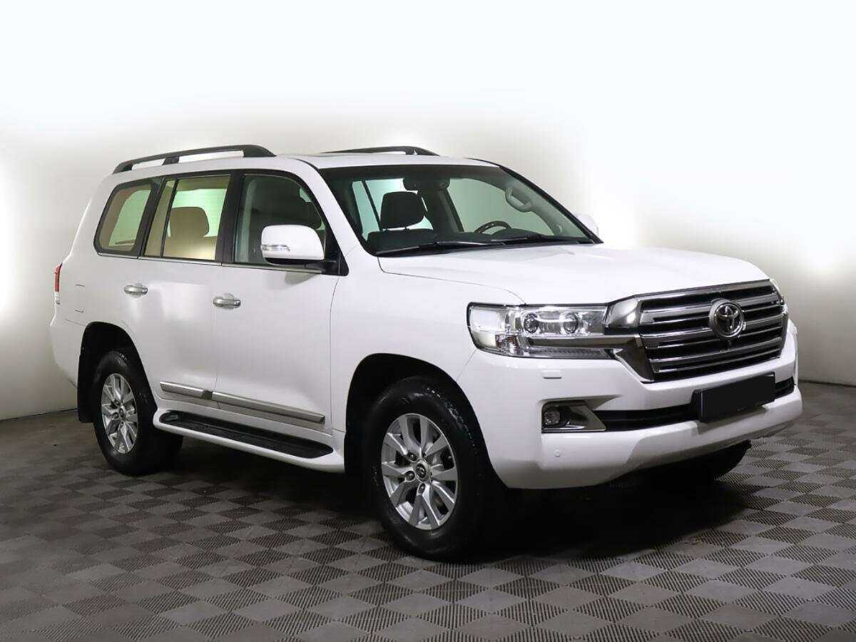 Toyota Land Cruiser с пробегом — 2015 год. Фото: #1