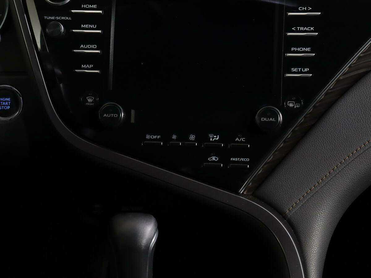 Toyota Camry с пробегом — 2019 год. Фото: #12