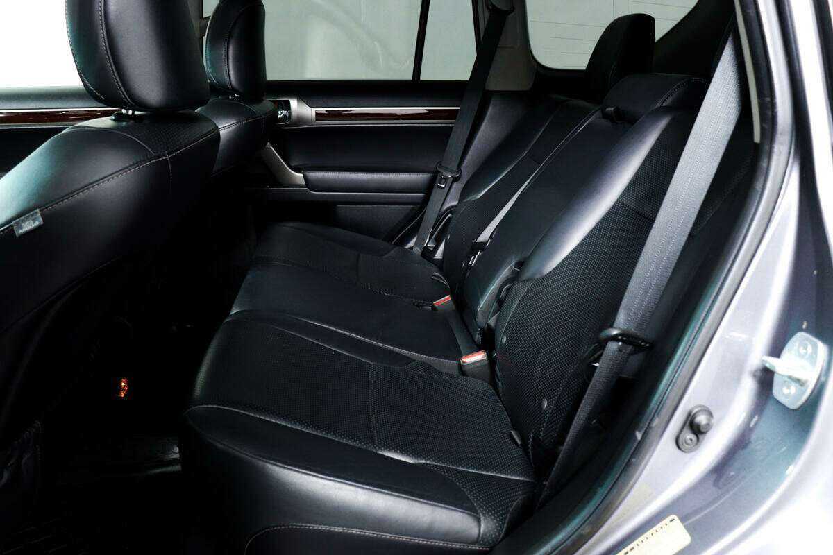 Lexus GX с пробегом — 2015 год. Фото: #11