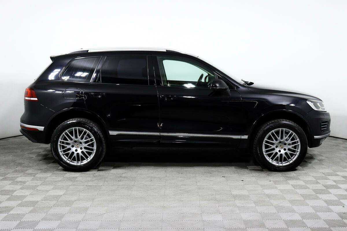 Volkswagen Touareg с пробегом — 2016 год. Фото: #3