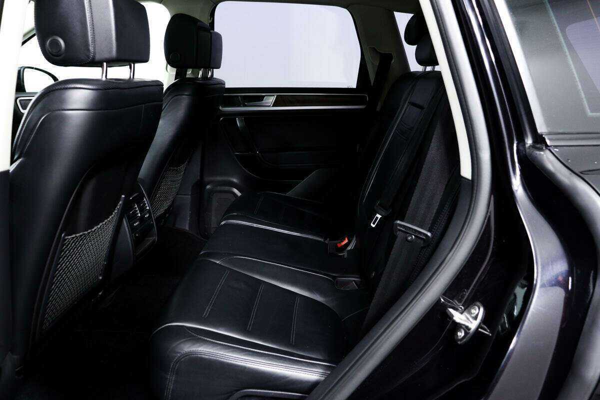 Volkswagen Touareg с пробегом — 2016 год. Фото: #11