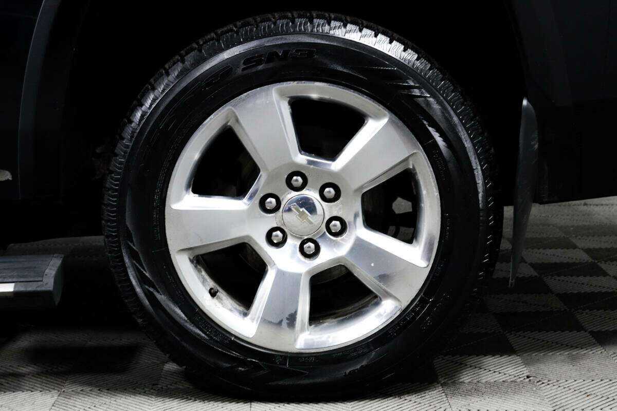 Chevrolet Tahoe с пробегом — 2016 год. Фото: #12