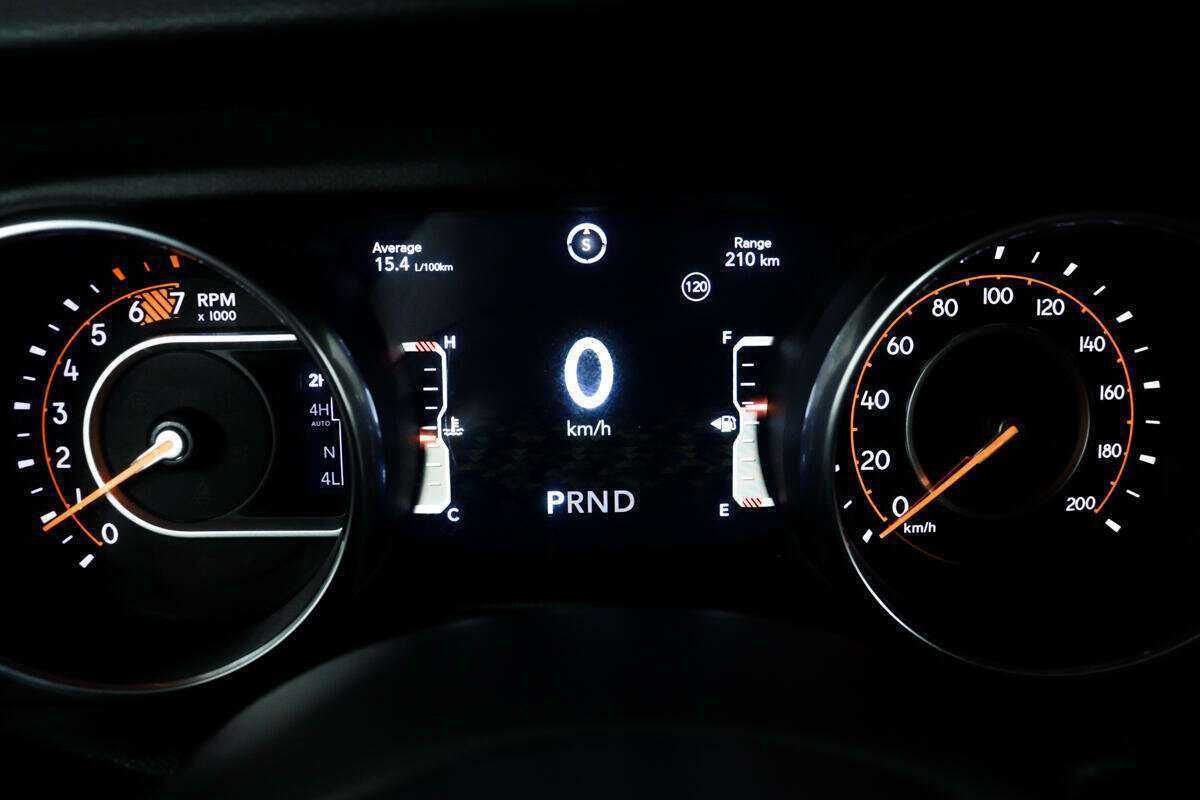 Jeep Wrangler с пробегом — 2018 год. Фото: #8