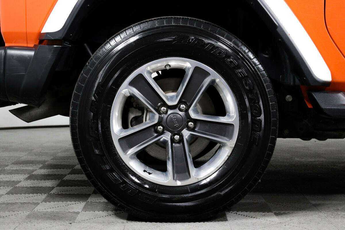 Jeep Wrangler с пробегом — 2018 год. Фото: #13