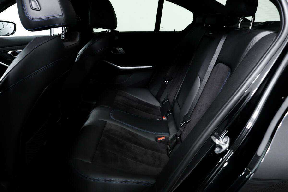 BMW 3 серии с пробегом — 2022 год. Фото: #11