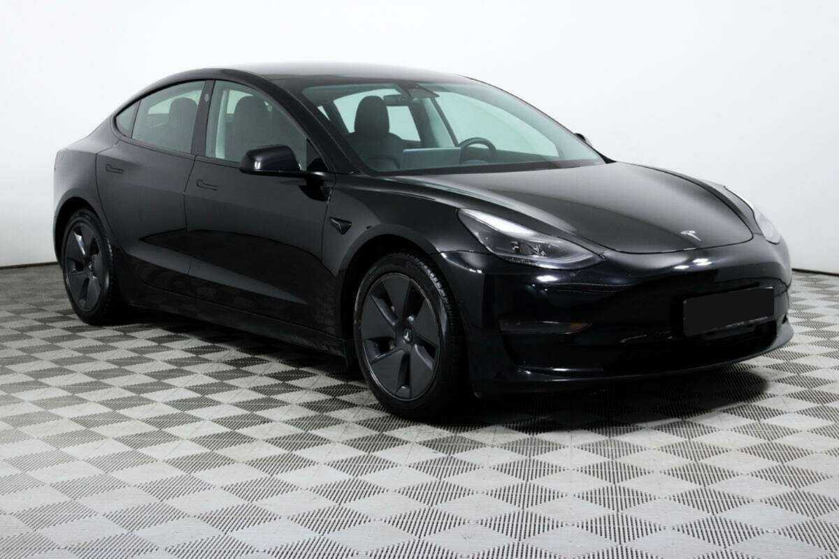 Tesla Model 3 с пробегом — 2021 год. Фото: #2