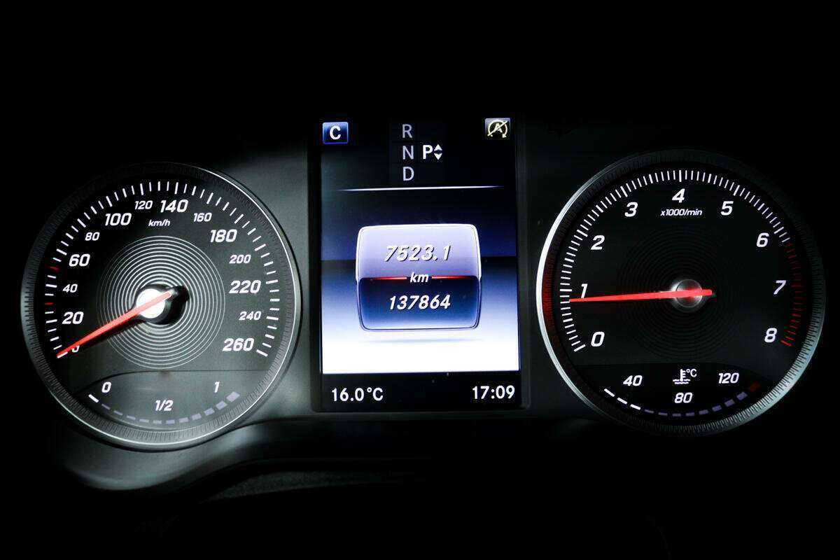 Mercedes-Benz GLC с пробегом — 2015 год. Фото: #9