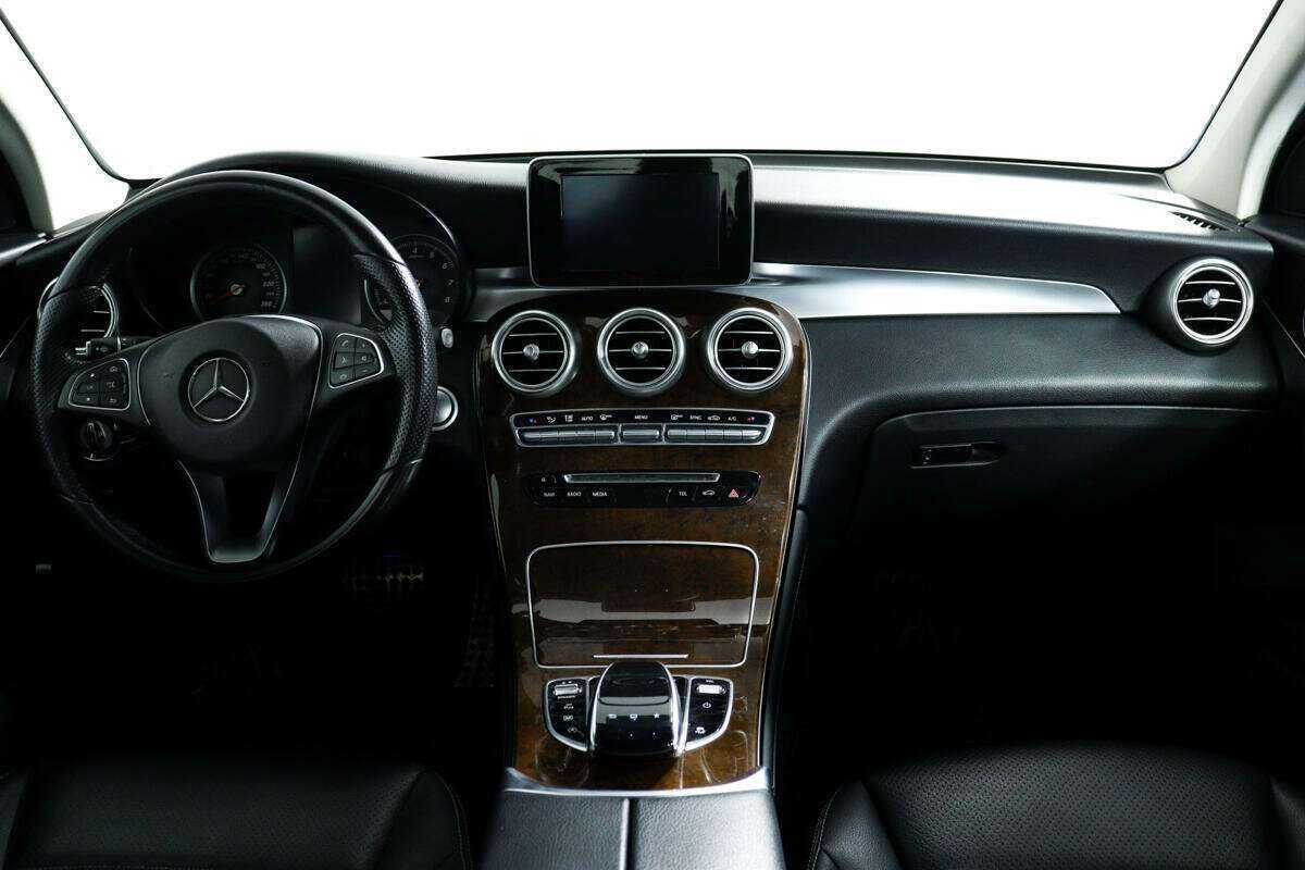 Mercedes-Benz GLC с пробегом — 2015 год. Фото: #10