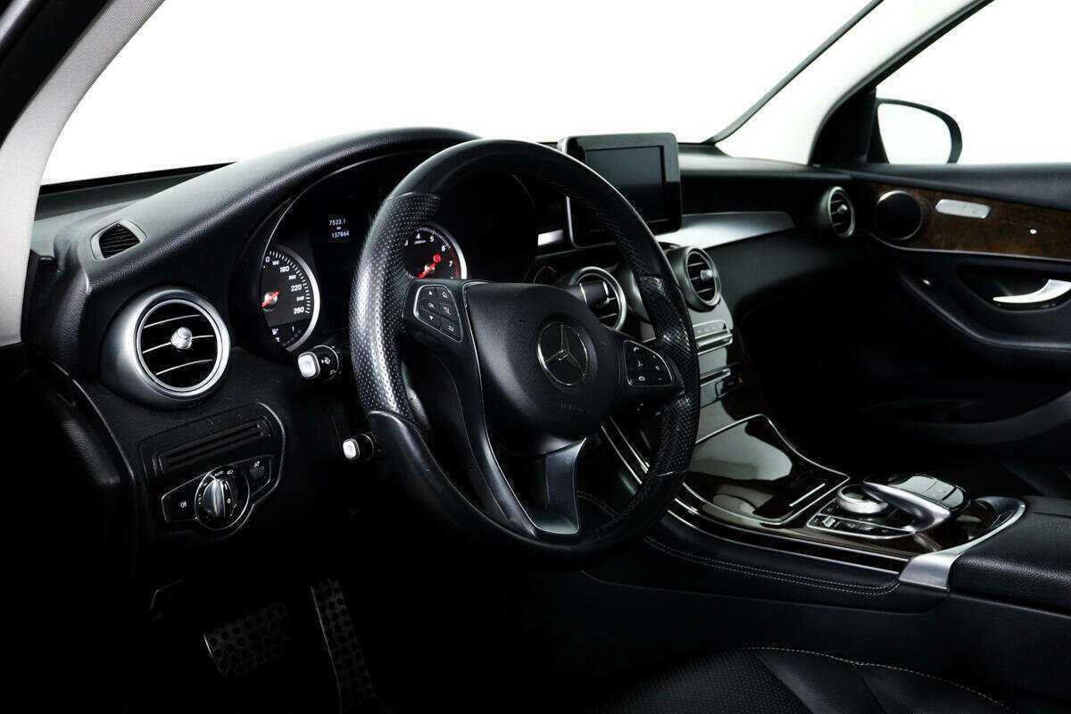 Mercedes-Benz GLC с пробегом — 2015 год. Фото: #12