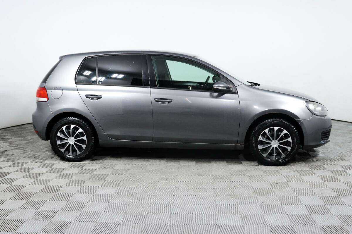 Volkswagen Golf с пробегом — 2010 год. Фото: #2