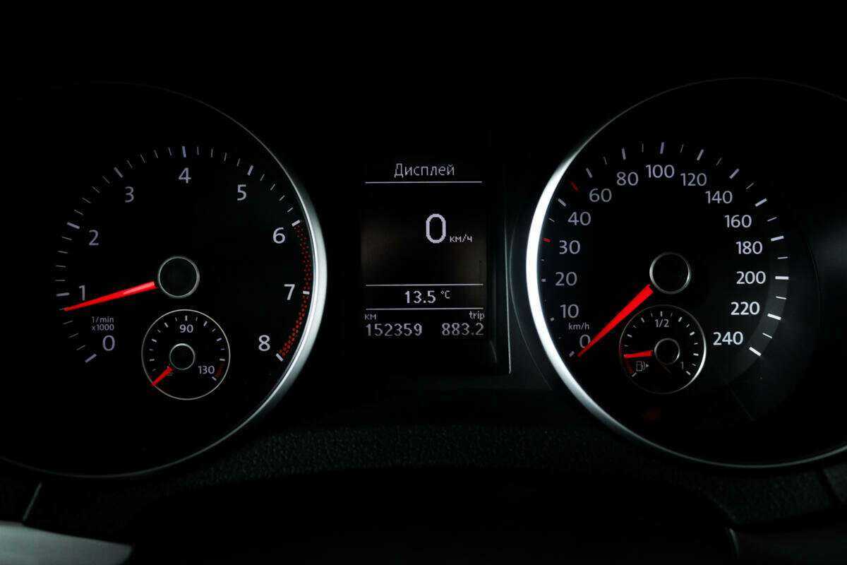 Volkswagen Golf с пробегом — 2010 год. Фото: #8