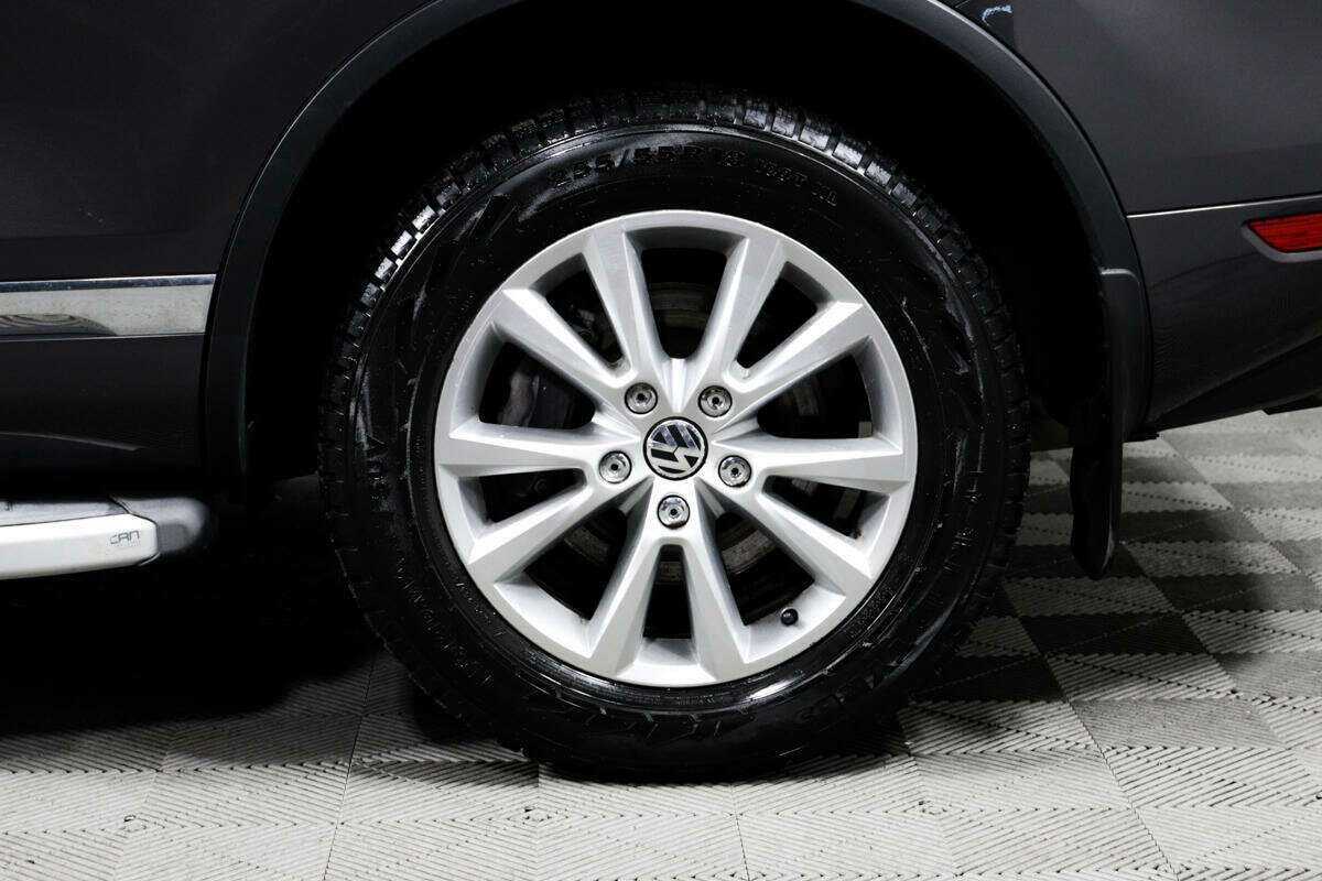 Volkswagen Touareg с пробегом — 2011 год. Фото: #13