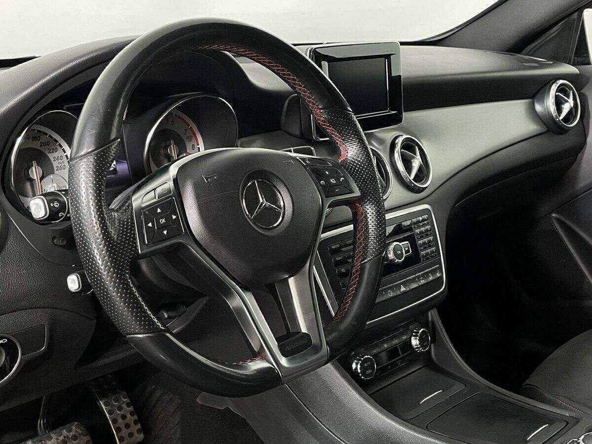 Mercedes-Benz GLA с пробегом — 2014 год. Фото: #13
