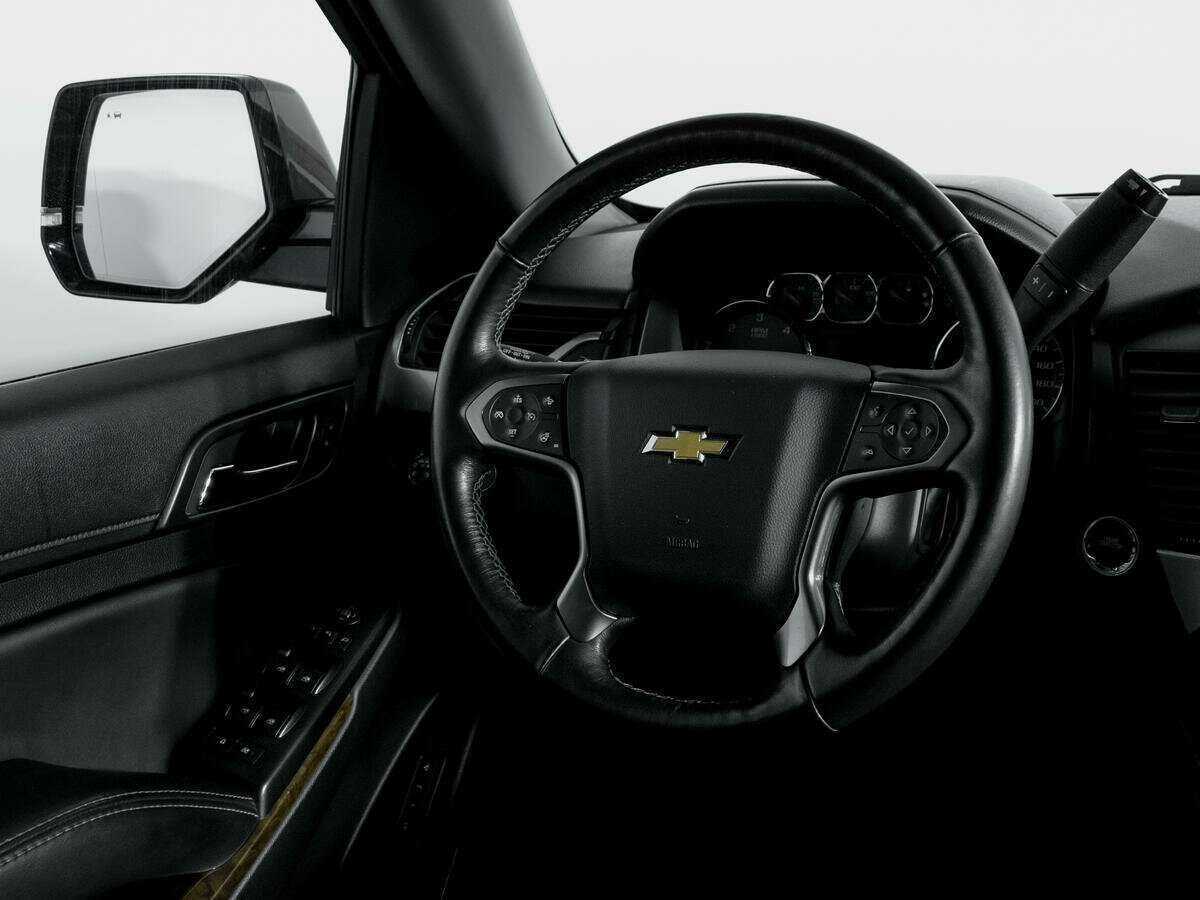 Chevrolet Tahoe с пробегом — 2016 год. Фото: #14