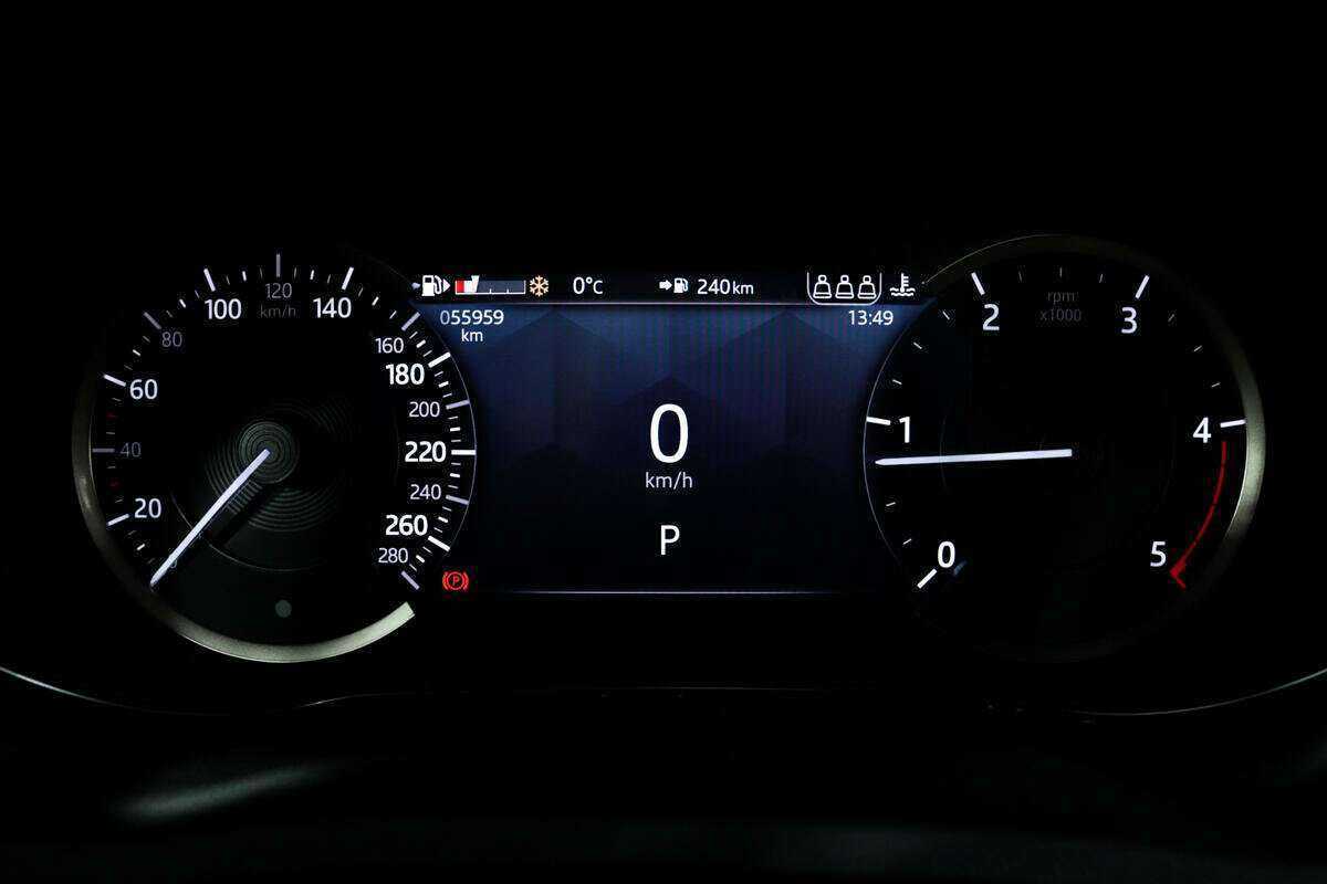 Jaguar E-Pace с пробегом — 2022 год. Фото: #9