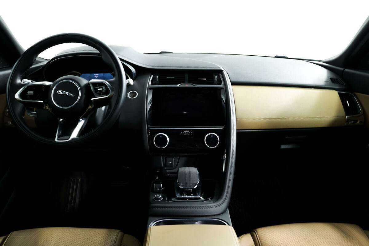 Jaguar E-Pace с пробегом — 2022 год. Фото: #10