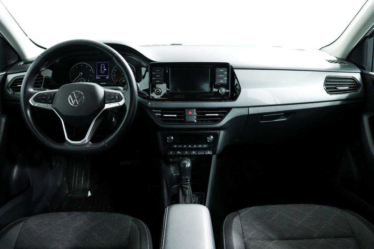 Volkswagen Polo с пробегом — 2020 год. Фото: #10