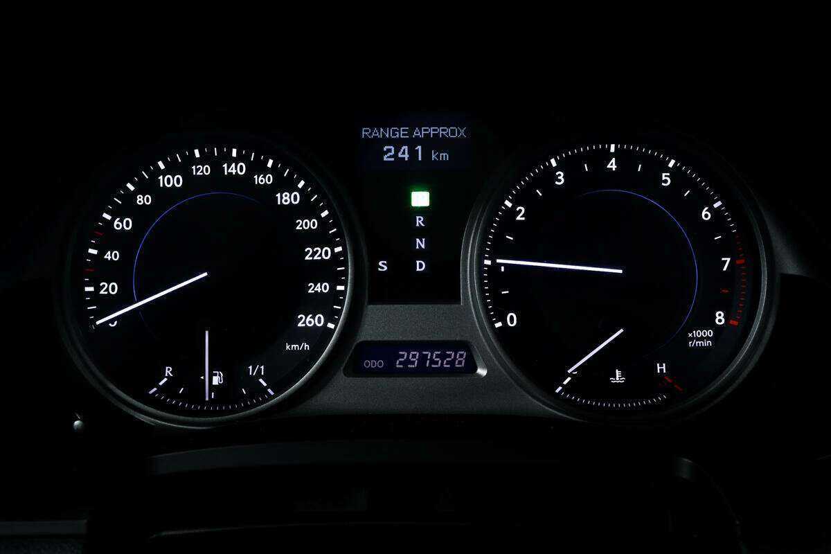 Lexus IS с пробегом — 2007 год. Фото: #9