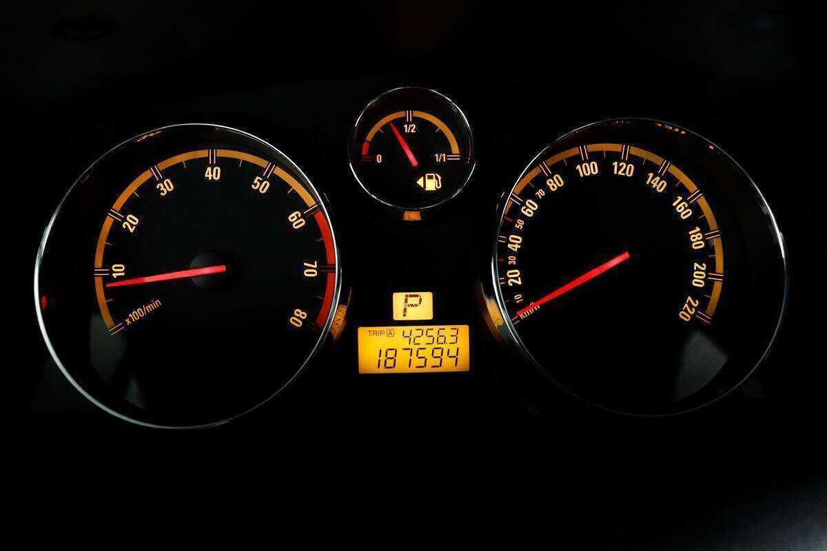 Opel Antara с пробегом — 2010 год. Фото: #9