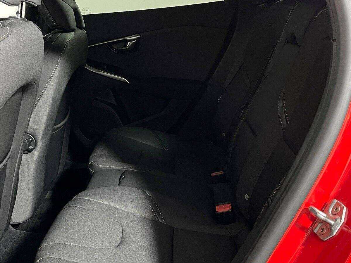 Volvo V40 Cross Country с пробегом — 2018 год. Фото: #9