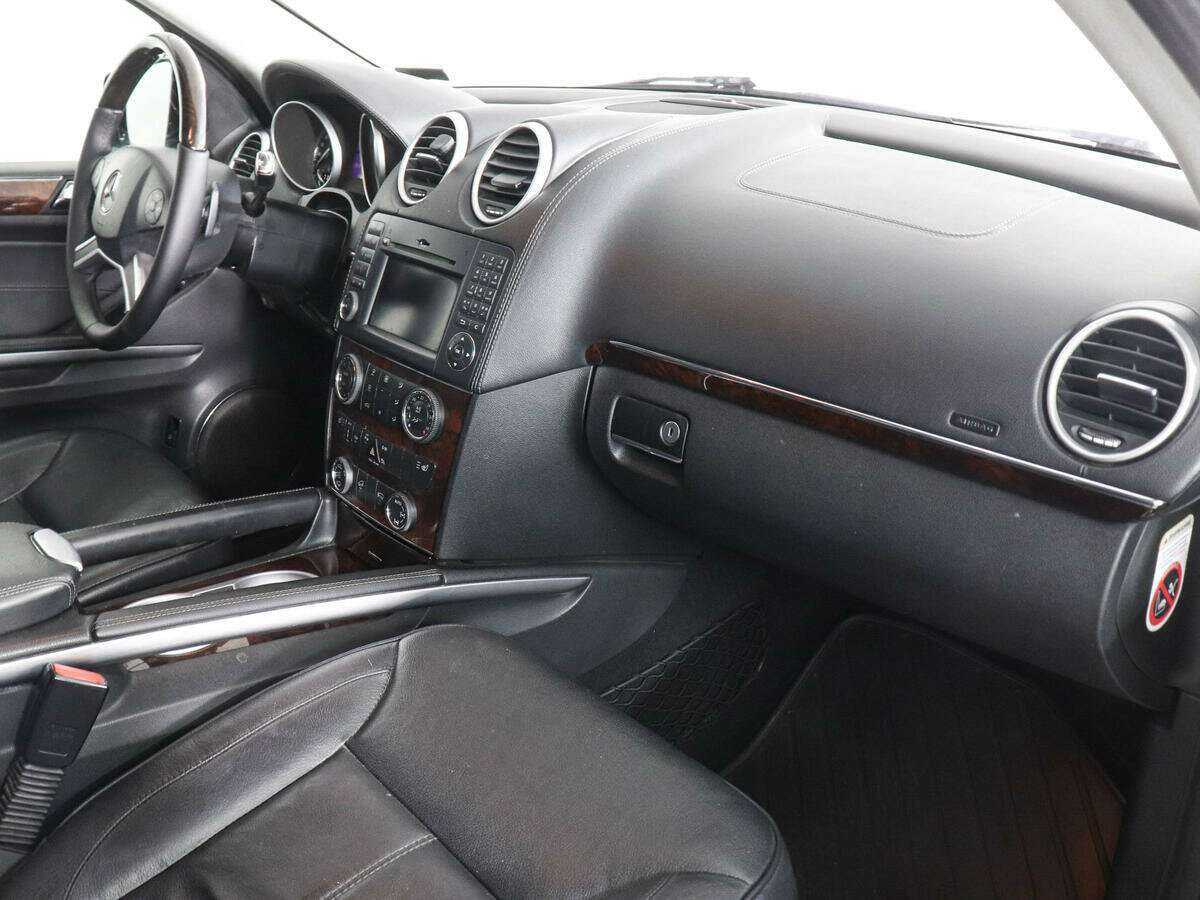 Mercedes-Benz GL-Класс с пробегом — 2010 год. Фото: #9