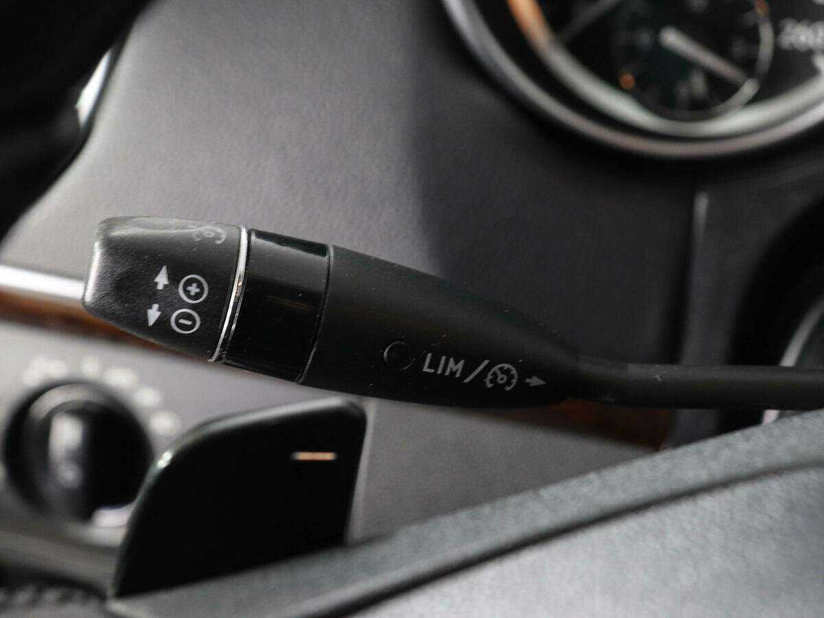 Mercedes-Benz GL-Класс с пробегом — 2010 год. Фото: #13