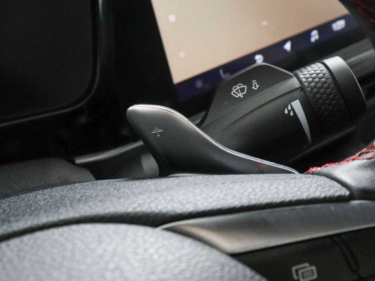 Geely Tugella с пробегом — 2023 год. Фото: #15