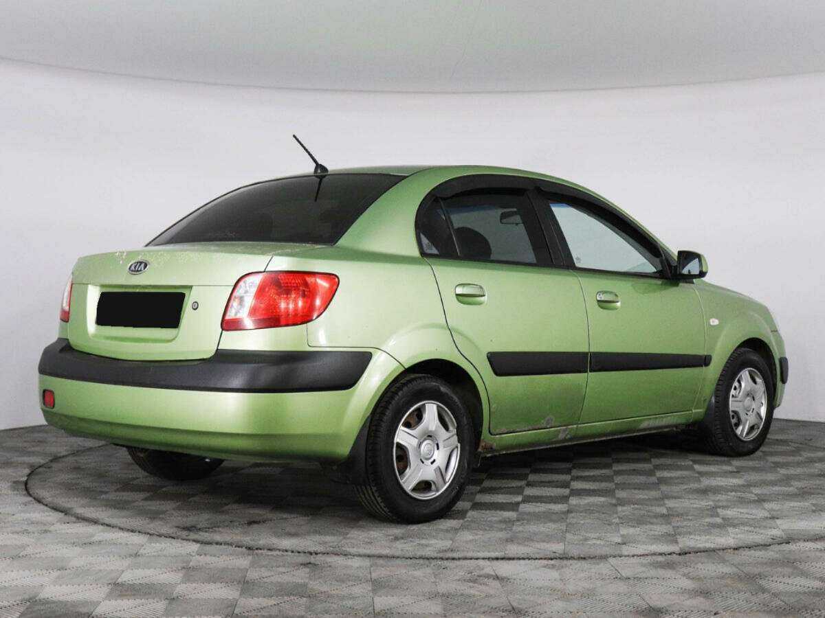 Kia Rio с пробегом — 2006 год. Фото: #2