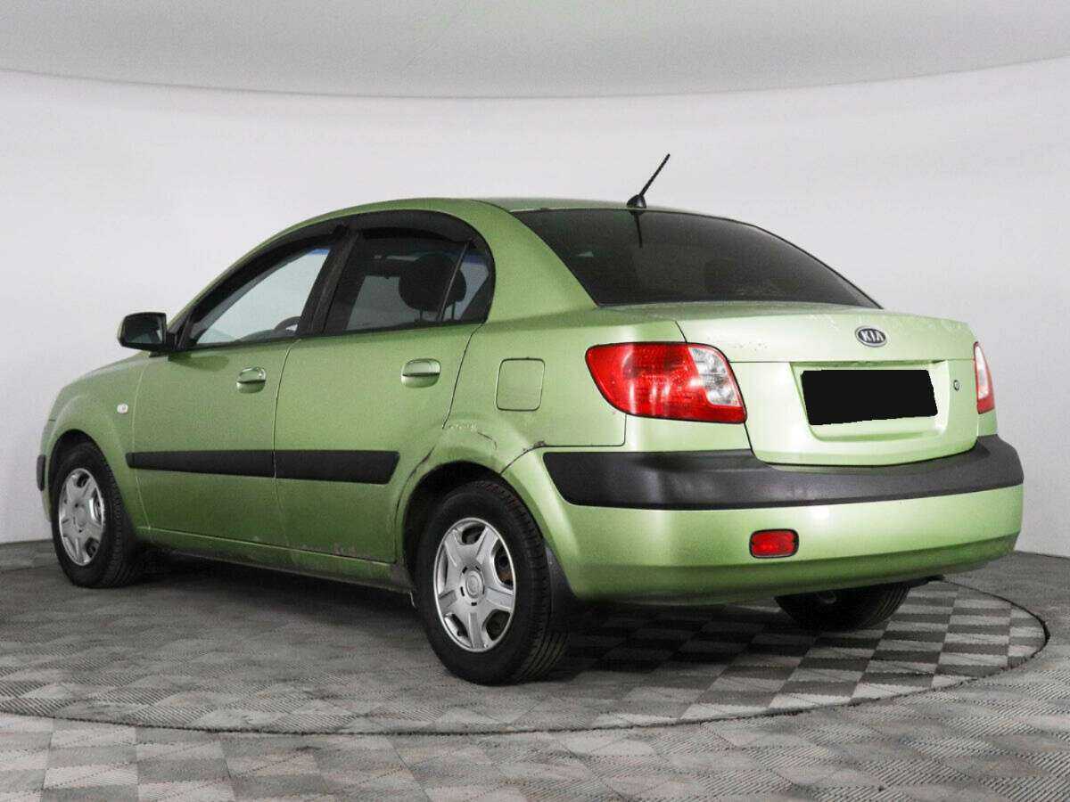 Kia Rio с пробегом — 2006 год. Фото: #3