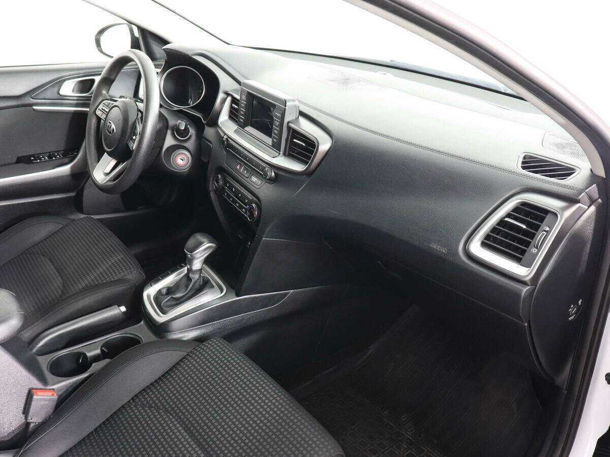 Kia Ceed с пробегом — 2019 год. Фото: #9