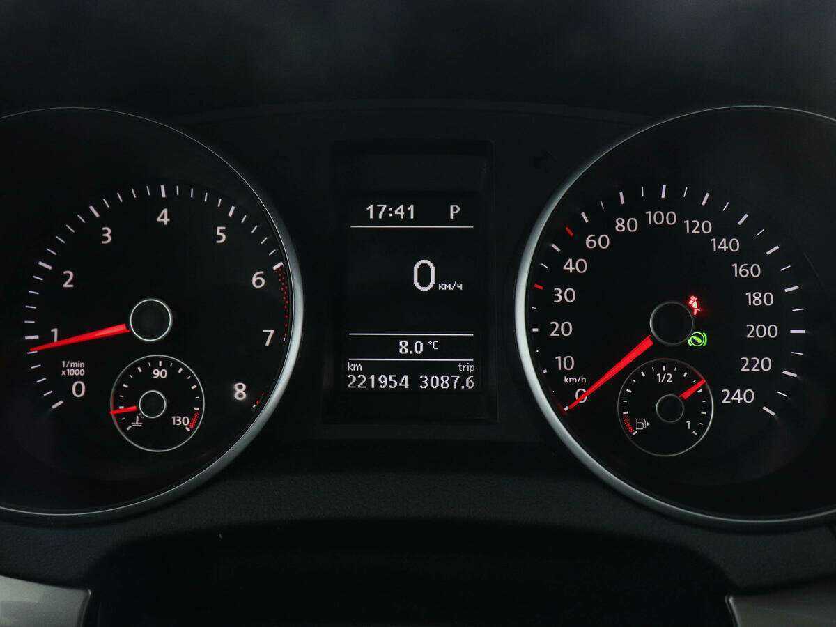 Volkswagen Golf с пробегом — 2012 год. Фото: #6