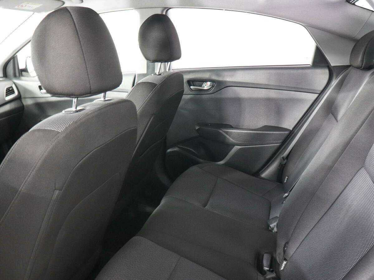 Hyundai Solaris с пробегом — 2021 год. Фото: #10