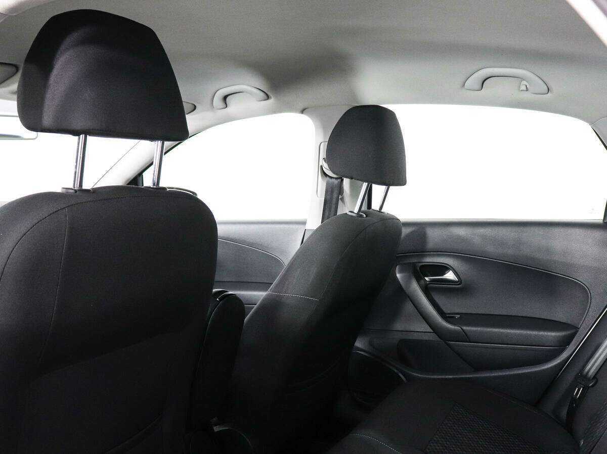 Volkswagen Polo с пробегом — 2016 год. Фото: #11